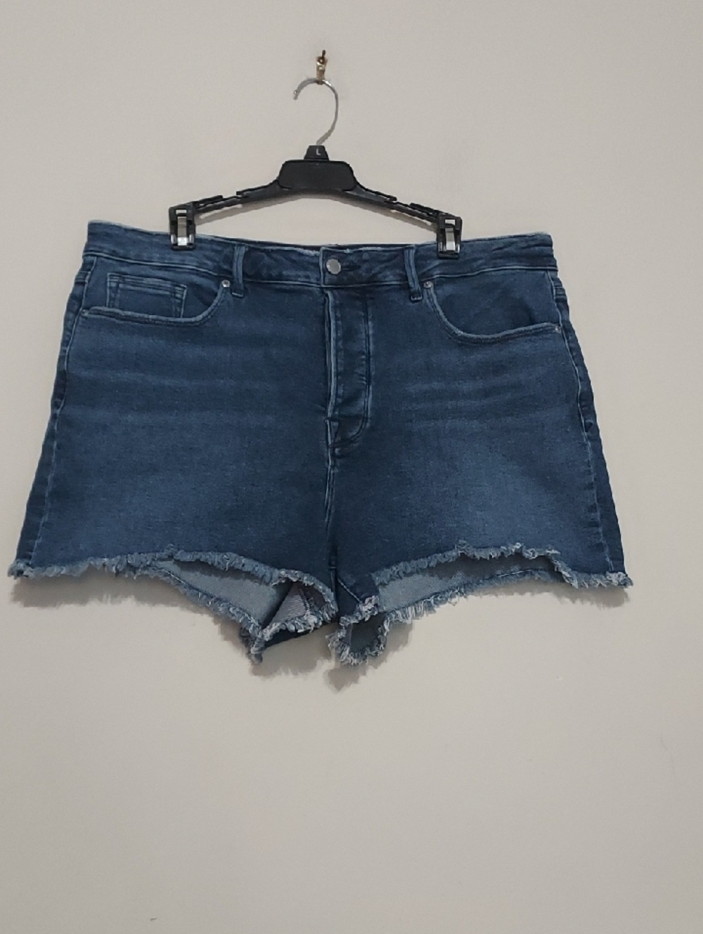 Good American Bombshell  Dark Blue Frayed Hem Stretch Denim Shorts Sz-18